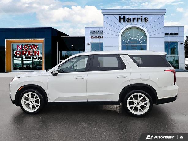 2023 Hyundai Palisade Preferred 8-Passenger AWD | Adaptive Cruise Control! image 3