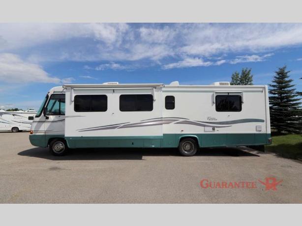 Used 1999 Georgie Boy Cruise Master 3515 image 7