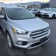 2017 Ford Escape SE BACKUP CAMERA! HEATED FRONT SEATS! KEYLESS ENTRY! thumbnail image
