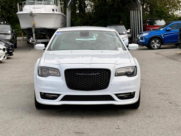 2023 Chrysler 300 Touring L - No Accidents, Leather, Navigation image 3