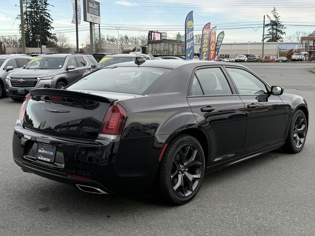 2023 Chrysler 300 300S RWD- No Accidents, BC Local & Low Kilometers image 6