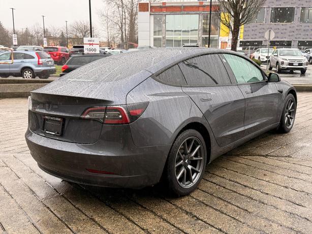 2021 Tesla Model 3 Standard Range Plus - Black Leather Interior image 5