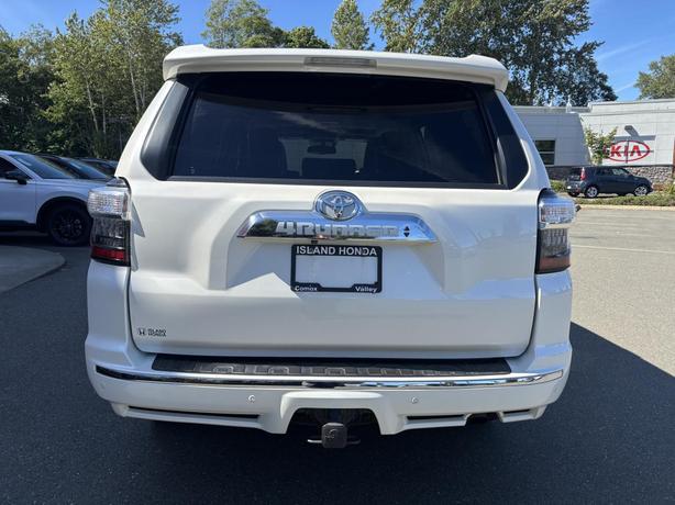 2018 Toyota 4Runner Base image 6