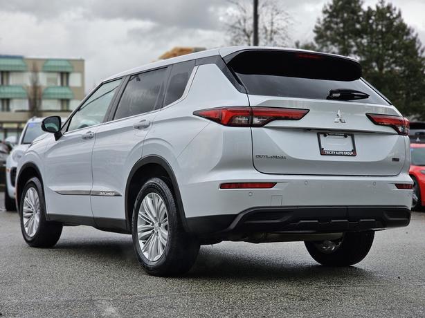 2023 Mitsubishi Outlander ES - Heated Seats, Apple Carplay/Android Auto image 7