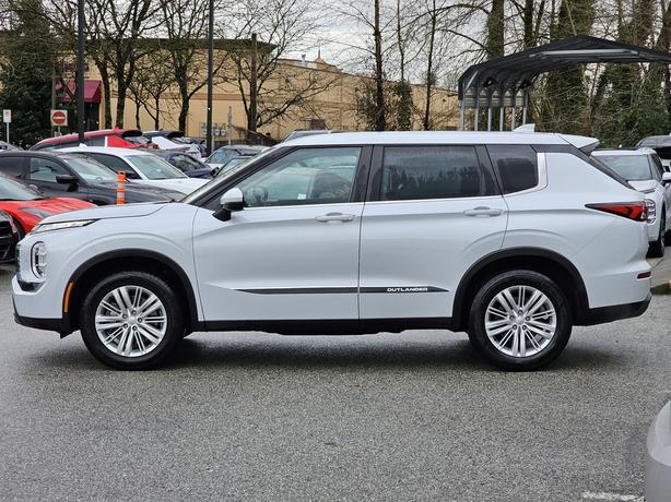 2023 Mitsubishi Outlander ES - Heated Seats, Apple Carplay/Android Auto image 8