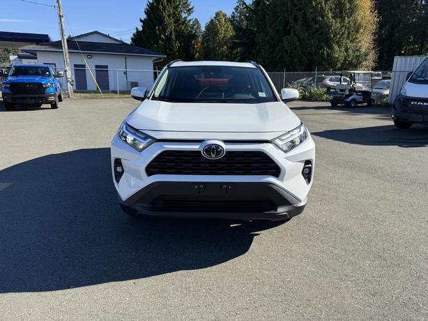 2024 Toyota RAV4 XLE image 8