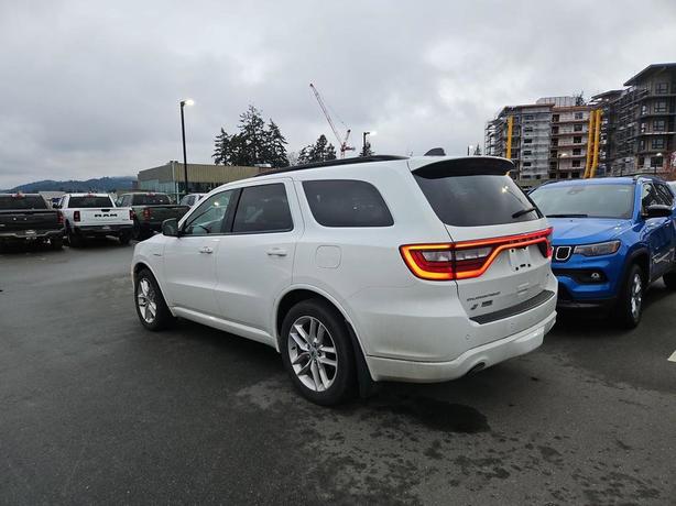 2023 Dodge Durango R/T Plus AWD | No Reported Accidents! image 4