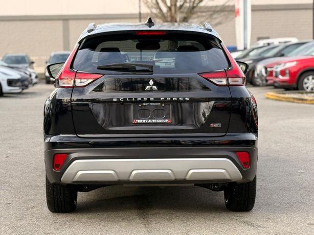 2024 Mitsubishi Eclipse Cross SEL - Power Liftgate, Heated Steering Wheel image 7