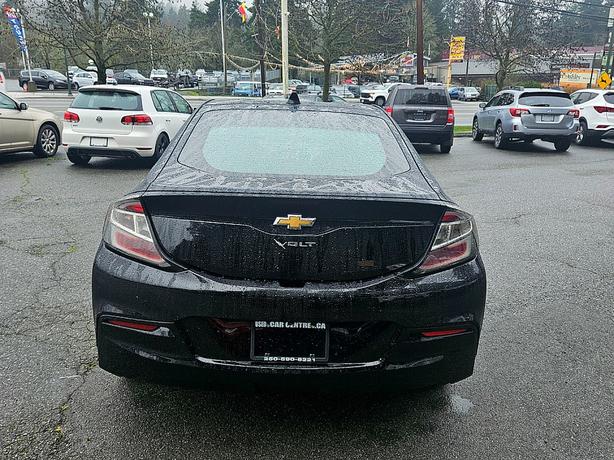 2017 Chevrolet  Volt LT image 2