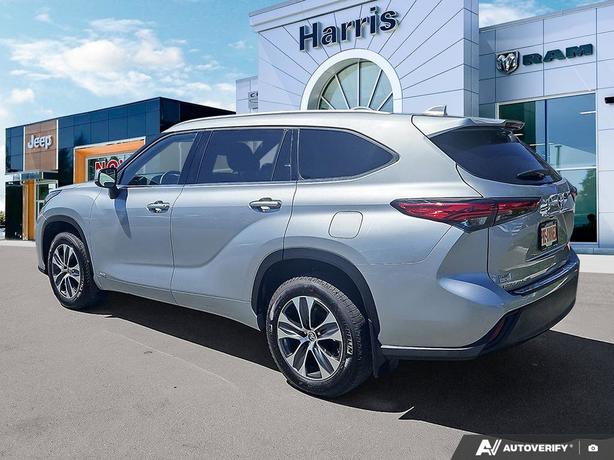 2022 Toyota Highlander Hybrid XLE AWD | Adaptive Cruise Control! clearance image 4