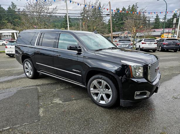2016 GMC  Yukon XL Denali image 1