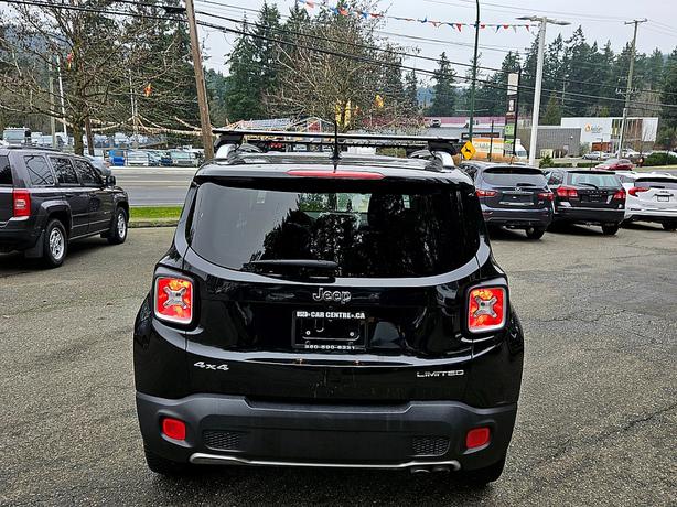 2017 Jeep  Renegade Limited image 3