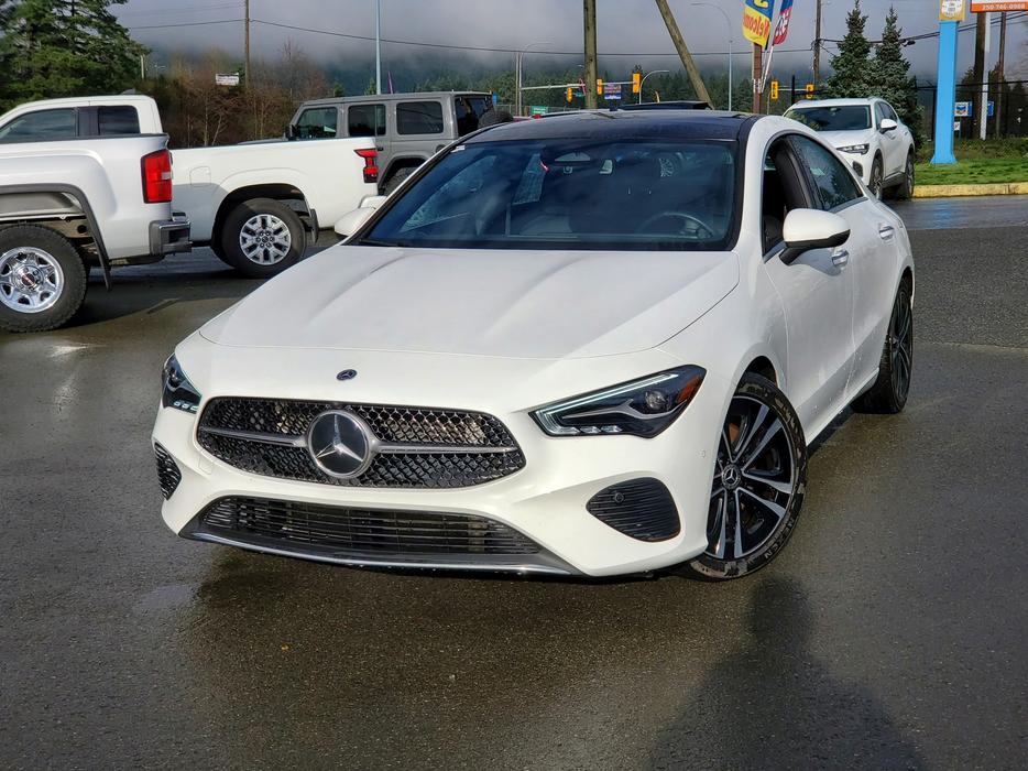2025 Mercedes-Benz CLA 250 4MATIC display photo