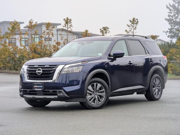 2024 Nissan Pathfinder SV - 4x4, Sunroof, Heated Seats, SXM Radio image 1
