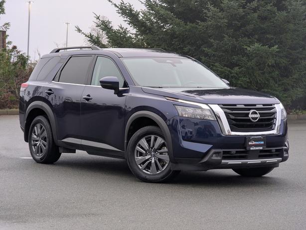 2024 Nissan Pathfinder SV - 4x4, Sunroof, Heated Seats, SXM Radio image 4