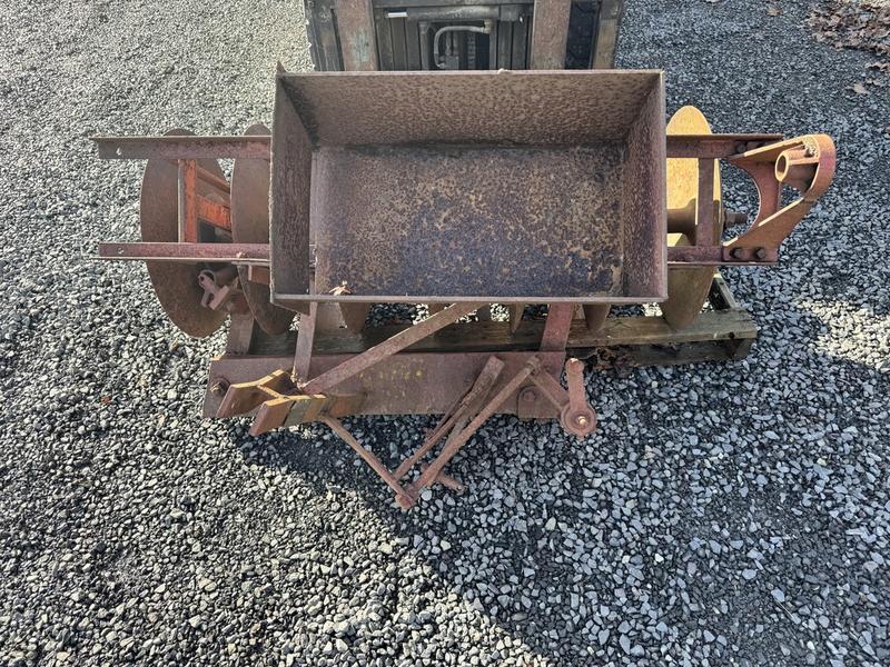 1990 Mid-West Equipment One-Way Plough display photo