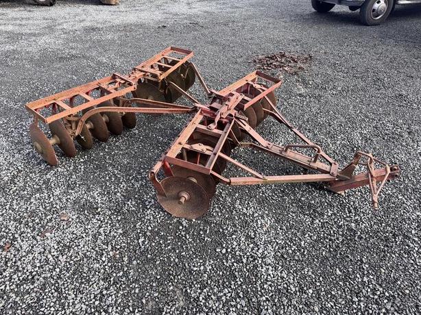1990 Pull Type Disc Harrow image 3