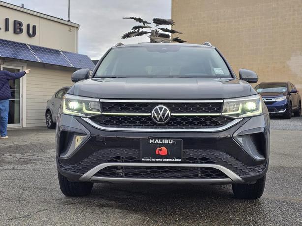 2023 Volkswagen Taos Highline 4MOTION image 2