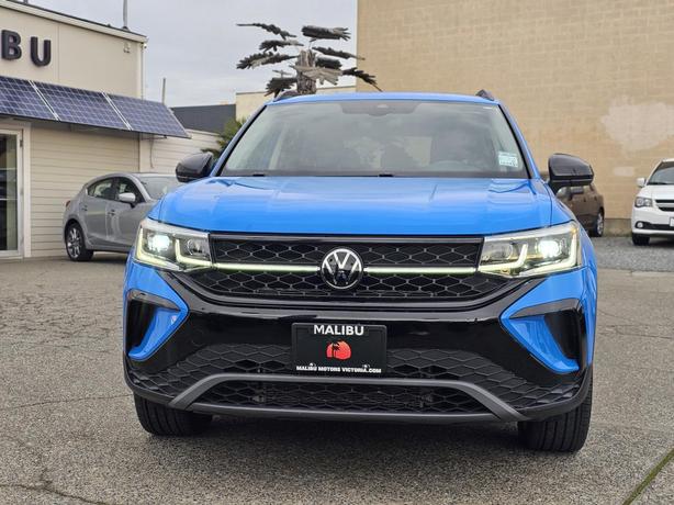 2024 Volkswagen Taos Comfortline Black Edition 4MOTION image 2