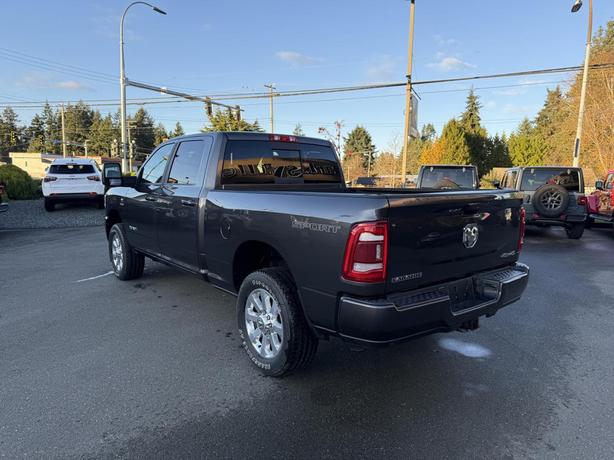2024 RAM 3500 Laramie image 3