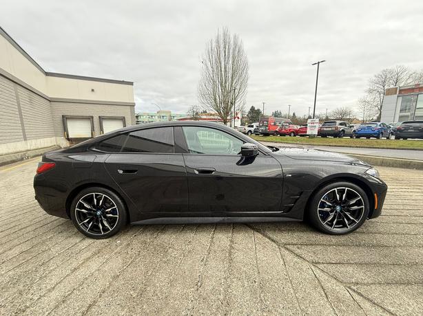 2022 BMW i4 M50 - New Tires, No Accidents, 360 Cameras image 5