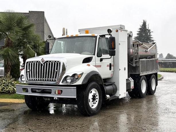 2011 International 7500 12-Foot Dump Truck with Sander and PTO image 4