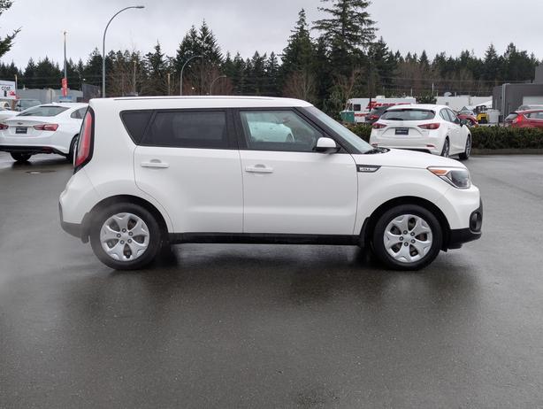 2018 Kia Soul LX - Low Mileage, Bluetooth, SXM Satellite Radio image 5
