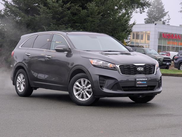 2019 Kia Sorento LX - No Accidents, Heated Seats, Phone Projection image 4