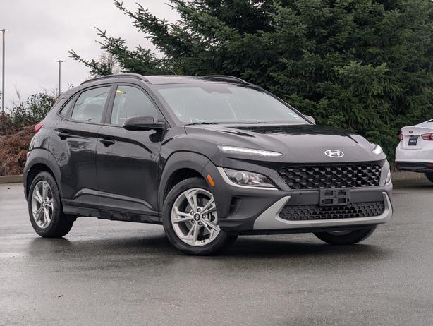 2023 Hyundai Kona Preferred - No Accidents, AWD, Heated Seats image 4