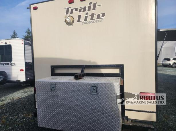 Used 2014 R-Vision Trail-Lite Crossover 210RB image 4
