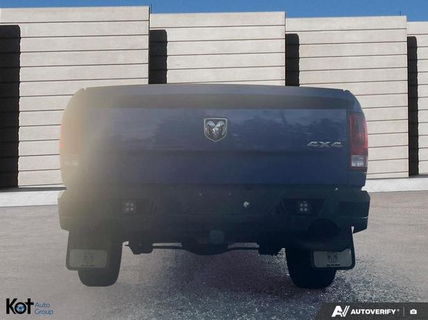 2018 RAM 1500 ST 4x4 Crew Cab 6'4" Box *Ltd Avail* FULLY INSPECTED! V8! 6-SPEAKE image 5