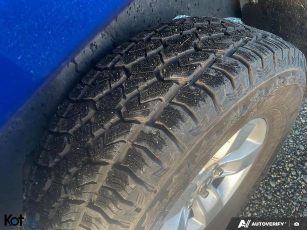 2018 RAM 1500 ST 4x4 Crew Cab 6'4" Box *Ltd Avail* FULLY INSPECTED! V8! 6-SPEAKE image 7