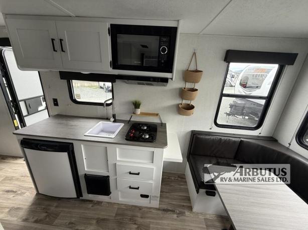 Used 2021 Keystone RV Hideout Single Axle 177RD image 6