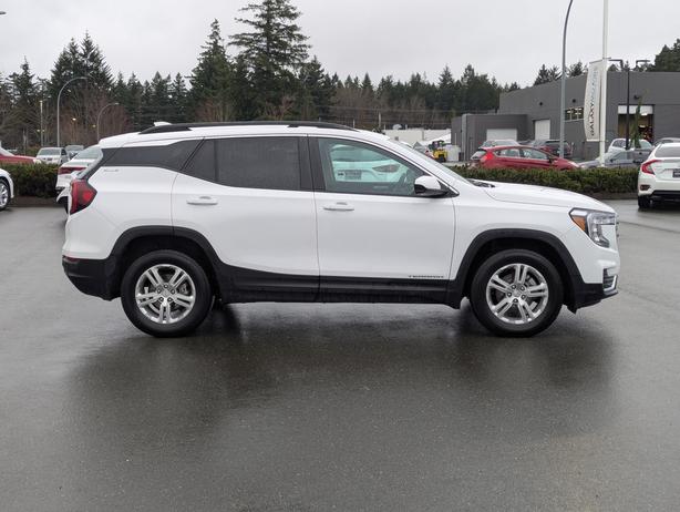 2024 GMC Terrain SLE - No Accidents, AWD, Heated Seats image 5