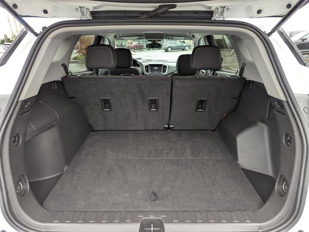 2024 GMC Terrain SLE - No Accidents, AWD, Heated Seats image 8