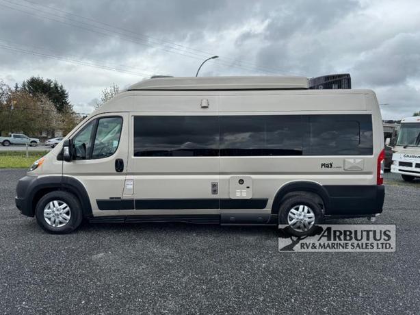 Used 2023 Roadtrek Play Slumber image 4