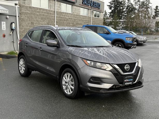 2023 Nissan Qashqai SV AWD - No Accidents, BC Local & Power Moonroof image 4