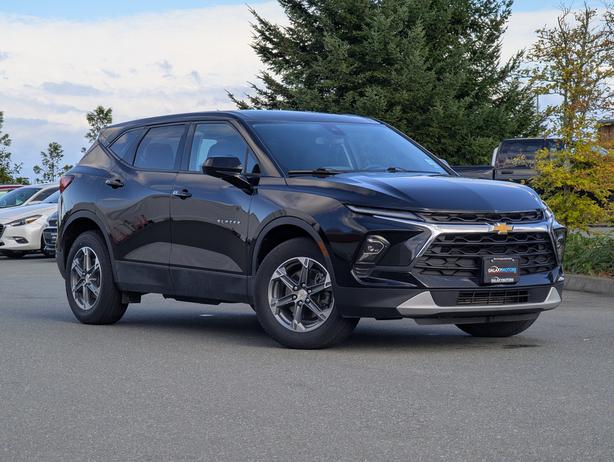 2024 Chevrolet Blazer LT - No Accidents, AWD, Heated Seats image 4