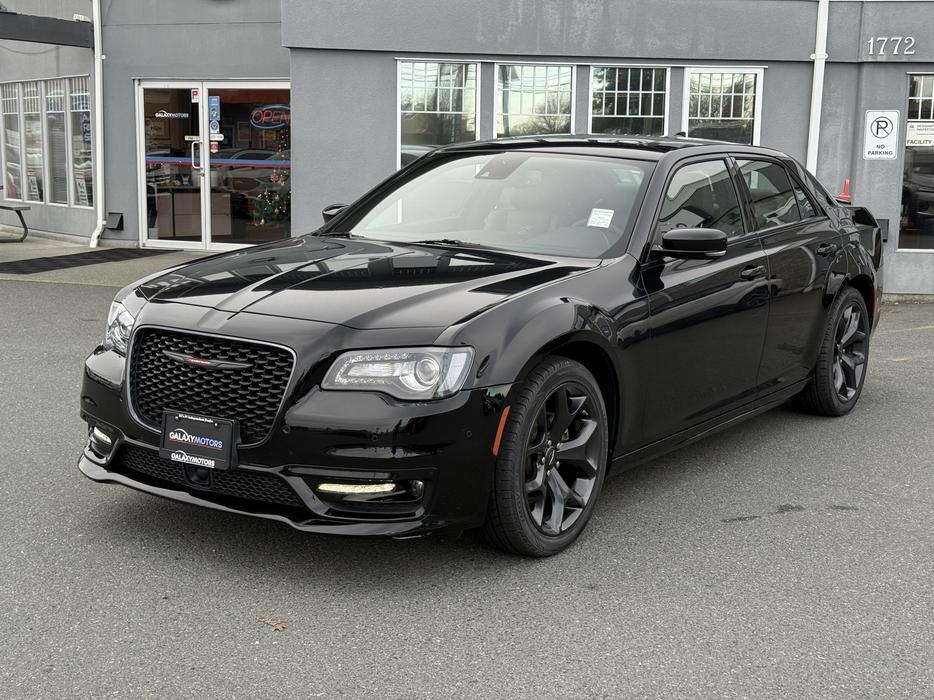 2023 Chrysler 300 300S RWD- No Accidents, BC Local & Low Kilometers display photo