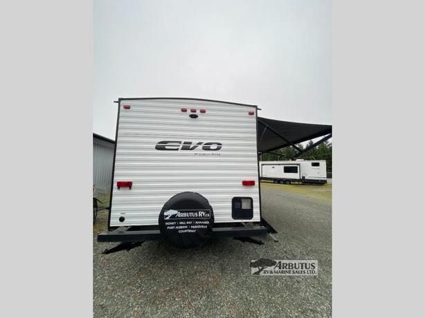 Used 2021 Forest River RV EVO T2160 image 3