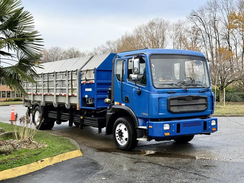 2017 Autocar Xpert Cummins Recycling Dump Truck display photo