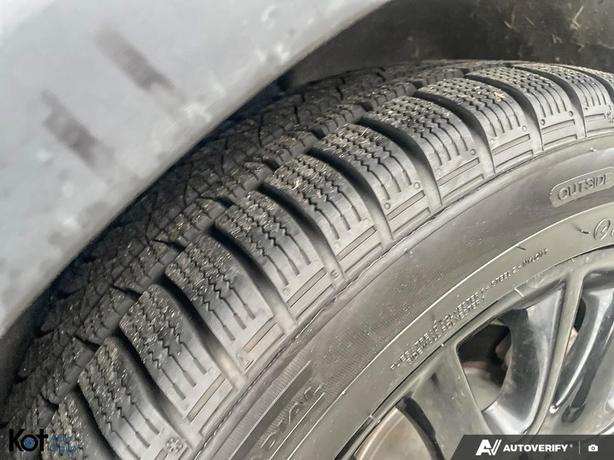 2016 MINI Cooper Hardtop Base image 7