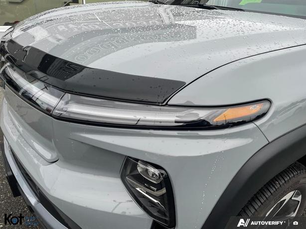 2025 Chevrolet Silverado EV e4WD Crew Cab Extended Range LT ONLY 20,032 KMS! FUL image 8