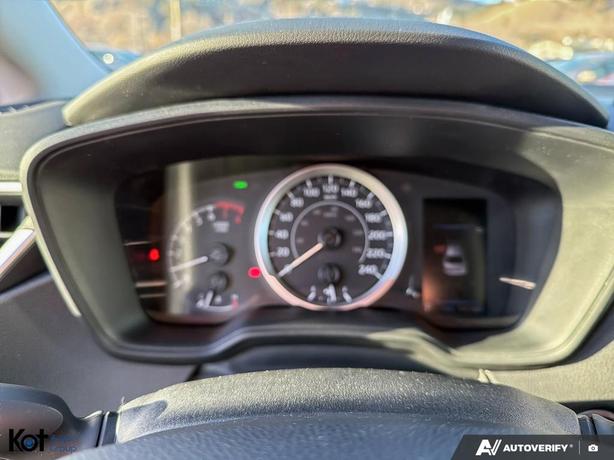 2020 Toyota Corolla LE image 8