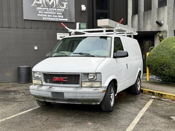 2005 GMC Safari Cargo Van with Rear Work Shelves Ladder Rack (Unable To Start) image 4