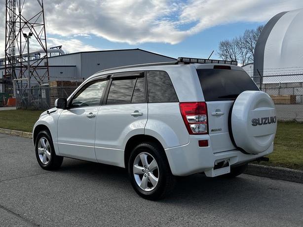 2011 Suzuki Grand Vitara Premium 4WD — Parts Only image 3