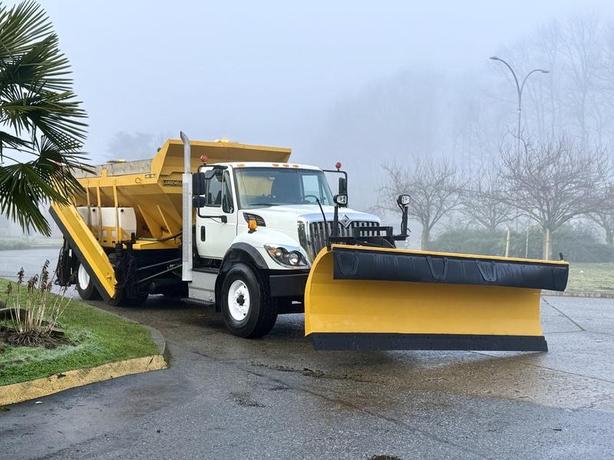 2016 International 7400 Snow and Wing Plow with 14-Foot Dump Box image 1