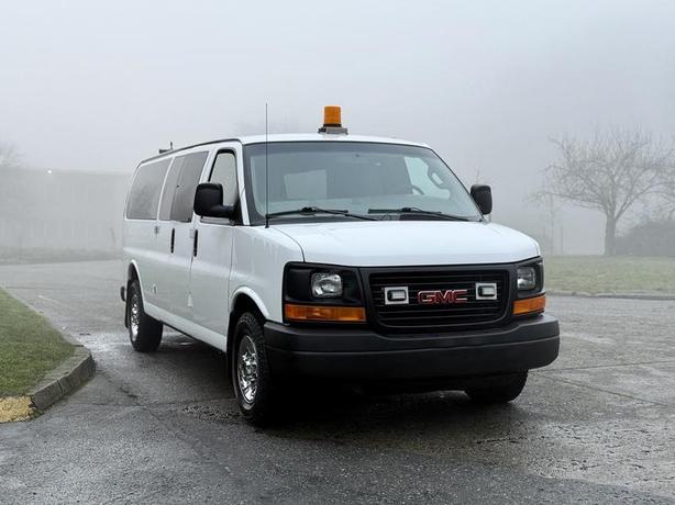 2016 GMC Savana G3500 Extended Cargo Van with Work Station and Traffic Control E image 2