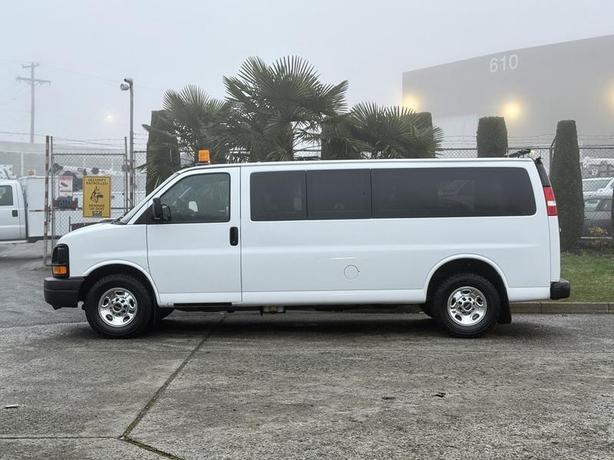 2016 GMC Savana G3500 Extended Cargo Van with Work Station and Traffic Control E image 6