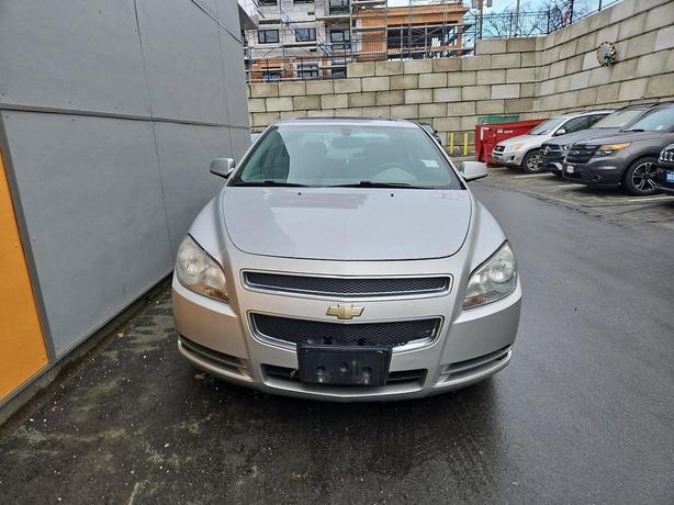2009 Chevrolet Malibu Hybrid | Cruise Control! image 2